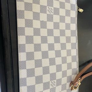 Pochette from Louis Vuitton MM Damier Ebene Azur Neverfull